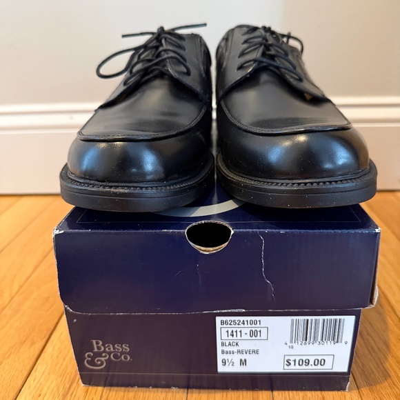 Classic Revere, 9.5 Medium, Water Resistant main image 8
